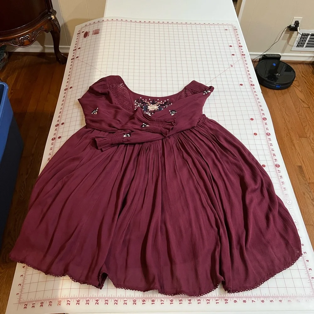 Free People size Small burgundy purple flowy embroidered boho flowy dress